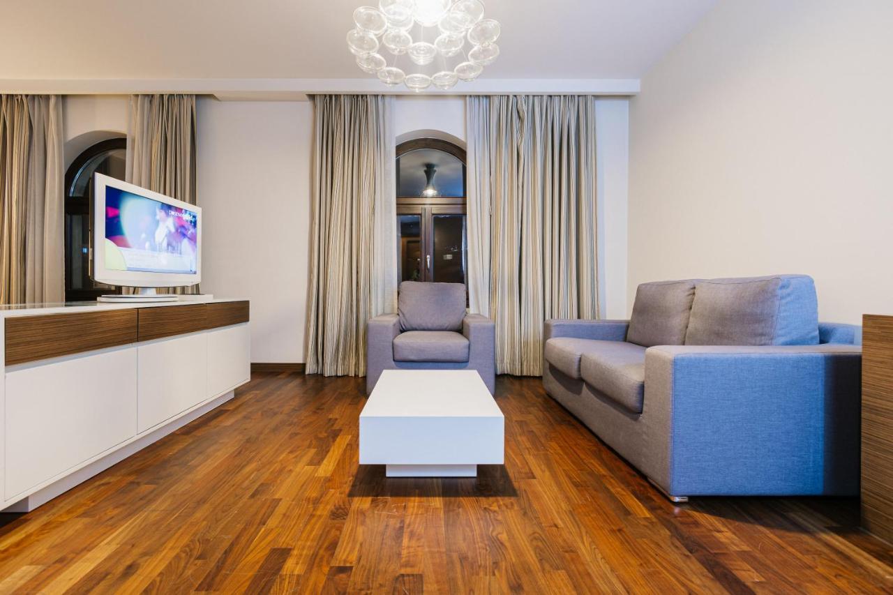 Hotel Dukagjini Peja Kültér fotó