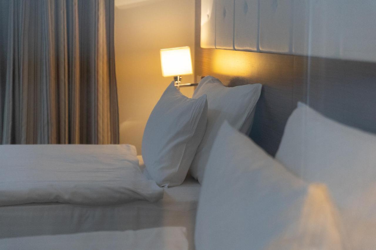 Hotel Dukagjini Peja Kültér fotó
