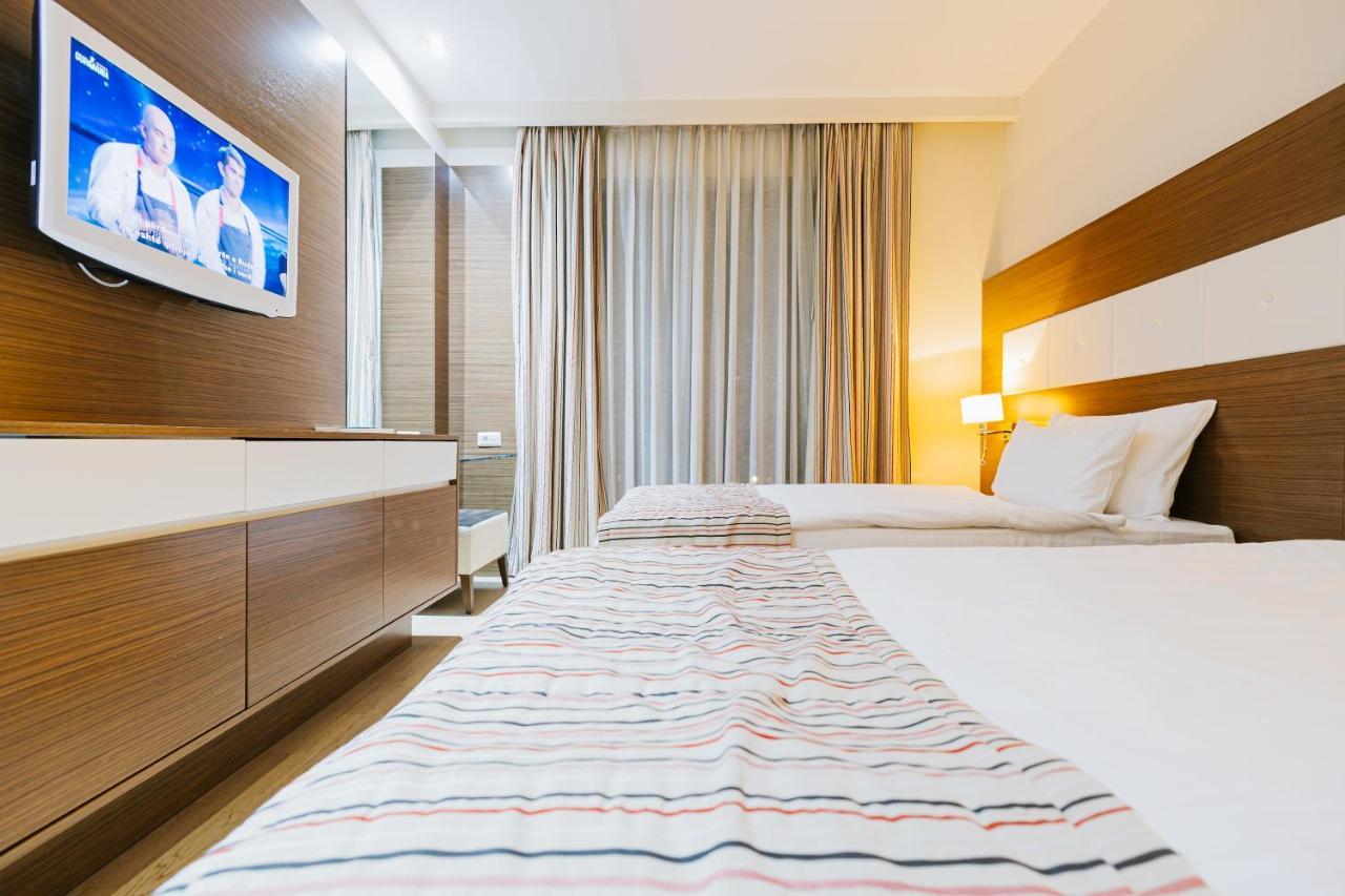 Hotel Dukagjini Peja Kültér fotó