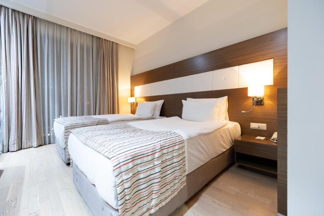 Hotel Dukagjini Peja Kültér fotó