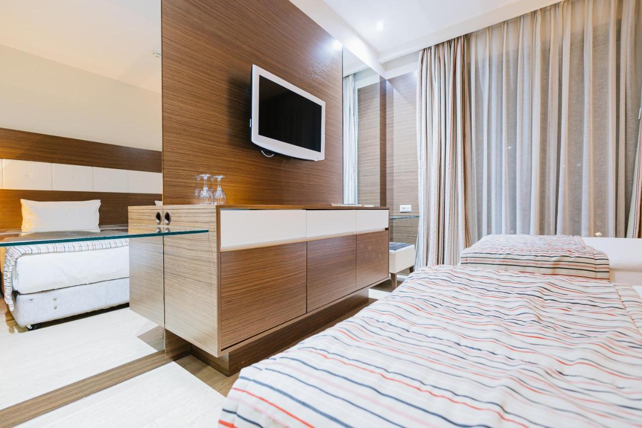 Hotel Dukagjini Peja Kültér fotó