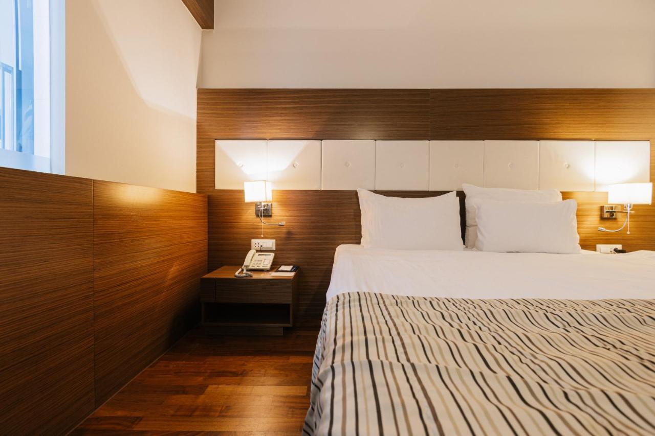 Hotel Dukagjini Peja Kültér fotó