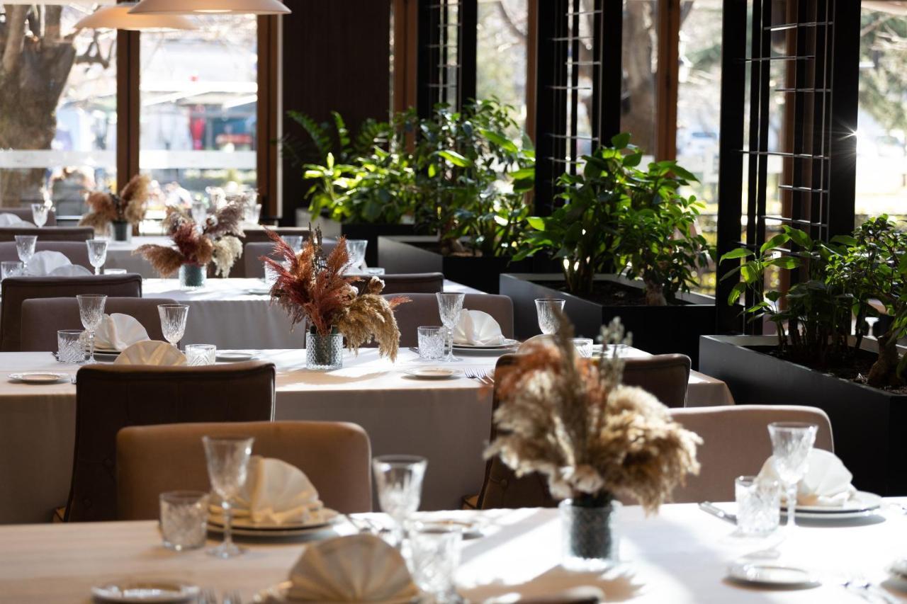 Hotel Dukagjini Peja Kültér fotó