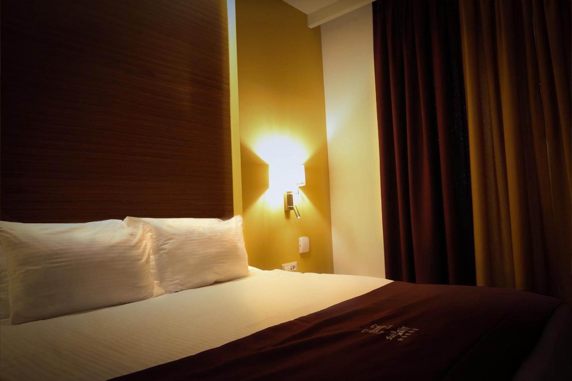 Hotel Dukagjini Peja Kültér fotó