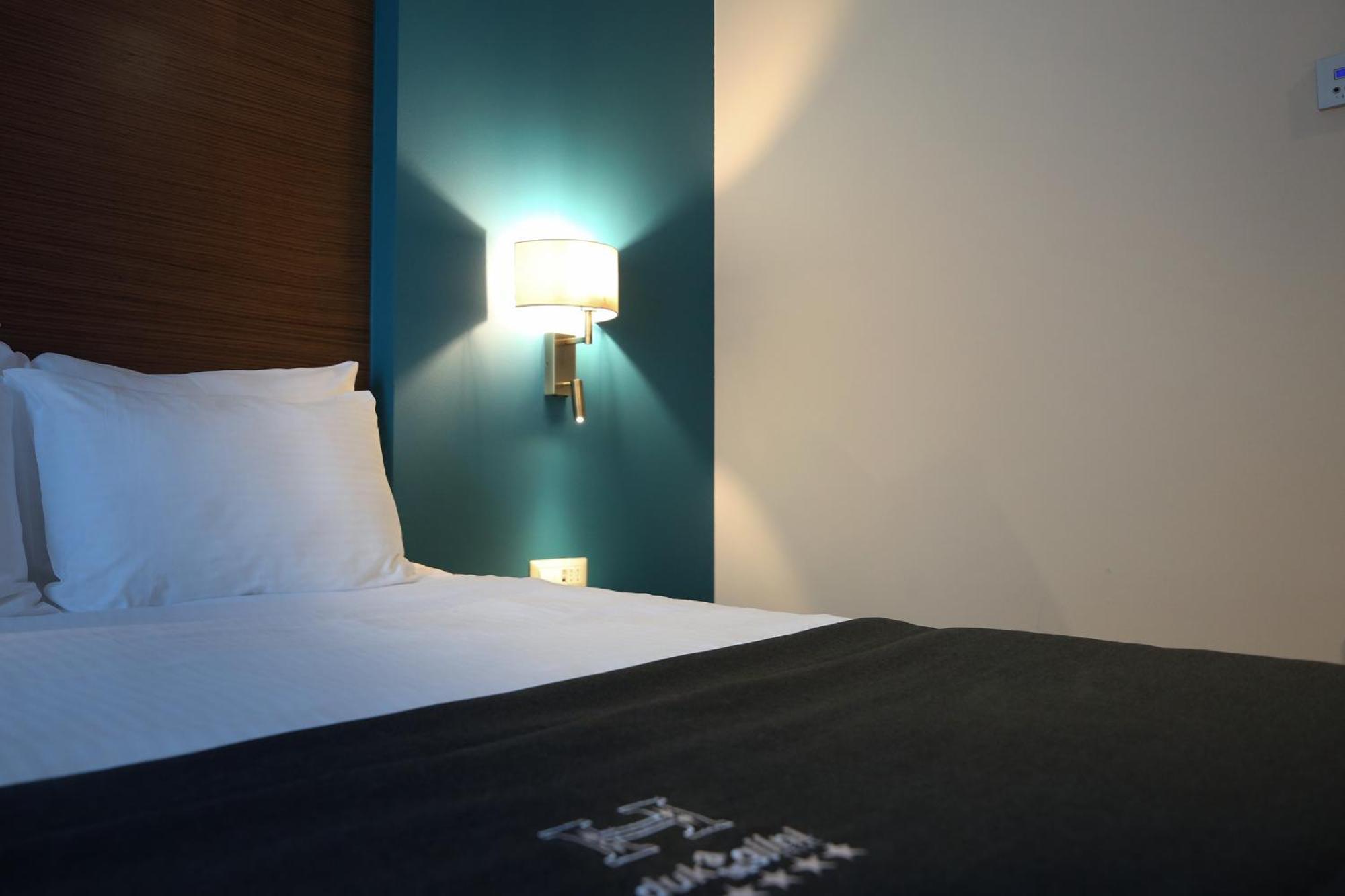 Hotel Dukagjini Peja Kültér fotó