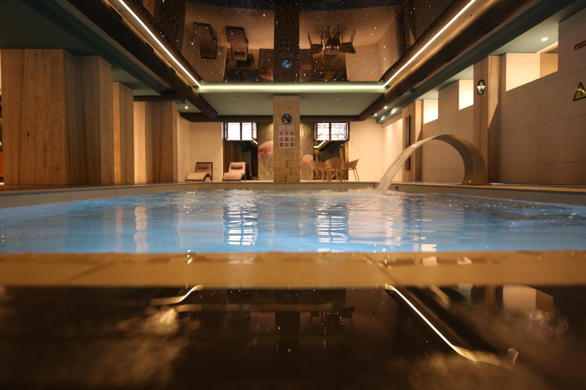 Hotel Dukagjini Peja Kültér fotó